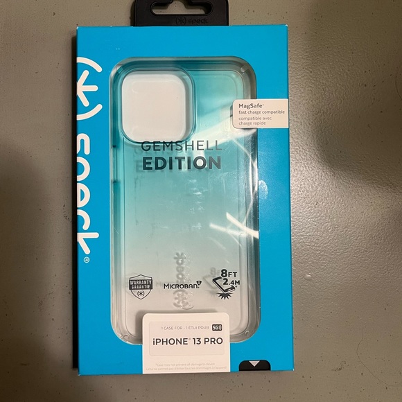 Speck iPhone 13 Pro case - Picture 1 of 5